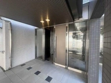 【東京都/杉並区上高井戸】サーラ・コモド八幡山ヴェローナ エントランス