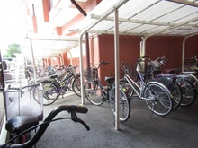 【東京都/世田谷区大蔵】砧公園ヒミコマンション 駐輪場