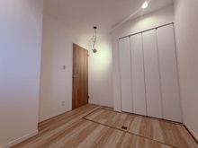 【東京都/世田谷区給田】ライオンズガーデンテラス千歳烏山 洋室：リフォーム中