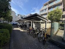 【東京都/世田谷区南烏山】ネオコーポ芦花公園 駐輪場