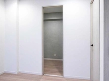 【東京都/世田谷区松原】梅丘アイワマンション サービスルーム（納戸）