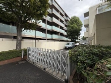 【東京都/世田谷区桜】馬事公苑前シティハウス アプローチ