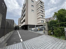 【東京都/世田谷区松原】ジオ世田谷松原 駐車場