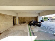 【東京都/杉並区和泉】マンション和泉苑 バイク置き場