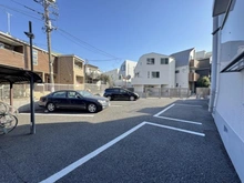 【東京都/世田谷区経堂】東海経堂マンション 駐車場