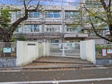 【東京都/世田谷区桜丘】レジデンスコート世田谷桜丘 世田谷区立桜丘中学校（現地より約1,100m）