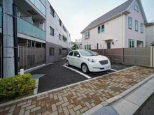 【東京都/杉並区和泉】グローリオ永福町和泉 駐車場