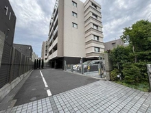 【東京都/世田谷区松原】ジオ世田谷松原 駐車場