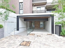 【東京都/世田谷区給田】アトラスシティ千歳烏山グランスイート 杜の棟 エントランス