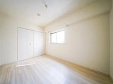 【東京都/千代田区神田猿楽町】ガーラ・ヴィスタ水道橋 洋室