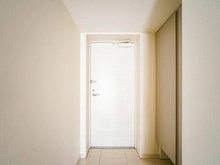 【東京都/千代田区神田猿楽町】ガーラ・ヴィスタ水道橋 玄関