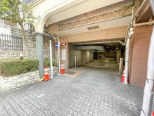 【東京都/品川区東五反田】ディアナコート池田山 駐車場入り口