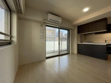 【東京都/台東区竜泉】グローベル　ザ・シティ三ノ輪竜泉 リビング・ダイニング