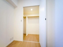 【東京都/品川区西五反田】リビオ目黒リバーサウス 洋室：収納