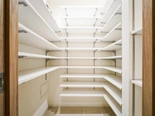 【東京都/品川区西五反田】リビオ目黒リバーサウス 収納：シューズインクローゼット