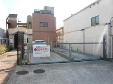 【東京都/渋谷区西原】ラビ代々木上原 駐車場
