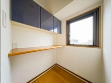 【東京都/渋谷区本町】パレ・ソレイユ西新宿 キッチン：カップボード