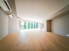 【東京都/渋谷区鉢山町】グランドメゾン代官山 THE PARK リビング・ダイニング