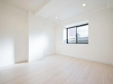 【埼玉県/蕨市塚越】コスモプレイス蕨 洋室：洋室6.0帖