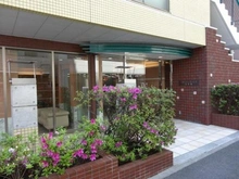 【東京都/中央区日本橋富沢町】エクセルシオール日本橋 エントランス