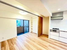 【東京都/中央区日本橋蛎殻町】シャンボール日本橋 ダイニングキッチン：（奥）洋室