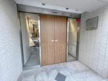 【東京都/中央区日本橋本町】レフィール日本橋本町 エントランス