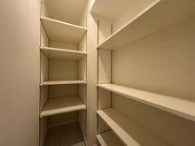 【東京都/中央区日本橋大伝馬町】リヴシティ日本橋ネクステシア 玄関：収納