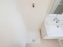 【東京都/中央区湊】ライオンズマンション新富町 洗面室：洗濯機置場