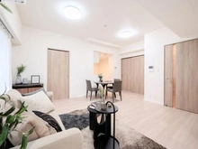 【東京都/中央区新川】藤和シティホームズ茅場町 リビング・ダイニング：掲載中の家具・什器は販売価格に含まれません。