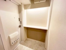 【東京都/中央区日本橋箱崎町】ニューシティハイツ日本橋 玄関：家具は販売価格に含まれません