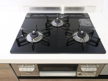 【東京都/中央区築地】レフィール銀座フロント キッチン：三口コンロ