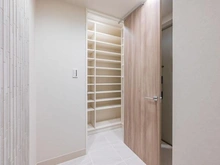 【東京都/中央区湊】パークシティ中央湊ザタワー 収納：シューズインクローゼット