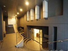 【東京都/中央区日本橋本町】日本橋室町デュープレックスポーション エントランス