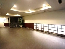【東京都/中央区日本橋本町】日本橋室町デュープレックスポーション エントランス