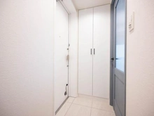 【東京都/中央区日本橋本町】日本橋室町デュープレックスポーション 玄関