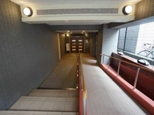 【東京都/中央区日本橋富沢町】エクセルシオール日本橋 エントランス