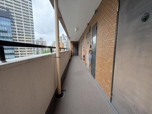 【東京都/中央区八丁堀】ライオンズマンション八丁堀 共用部：マンションの共用廊下