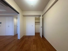 【東京都/世田谷区祖師谷】プラウド成城 洋室