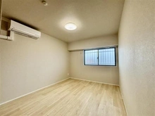 【東京都/狛江市岩戸南】喜多見マンション 洋室