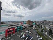 【東京都/狛江市岩戸南】喜多見マンション 眺望：共用部廊下から