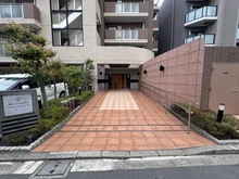 【東京都/狛江市岩戸南】ミオカステーロ狛江アンバーコート アプローチ