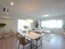 【東京都/目黒区東山】ザ・パークハウス中目黒小川坂 リビング・ダイニング:※家具・調度品は販売価格に含まれておりません