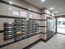 【東京都/中野区本町】オリエンタル新中野 メールBOX：宅配ボックスもございます。