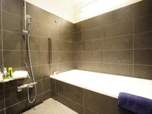 【東京都/港区愛宕】虎ノ門ヒルズレジデンシャルタワー 浴室：※家具調度品は含まれません。