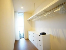 【東京都/港区愛宕】虎ノ門ヒルズレジデンシャルタワー WIC：※家具調度品は含まれません。