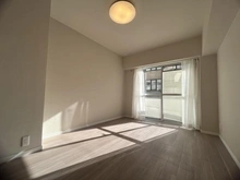 【東京都/渋谷区恵比寿】マンションニュー恵比寿 洋室：約6.0帖、南向き