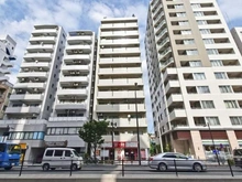 【東京都/目黒区青葉台】キャッスルマンション青葉台 外観：右から2番目