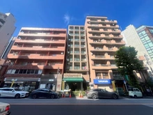 【東京都/渋谷区恵比寿】エトワール恵比寿三葉 外観：写真中央