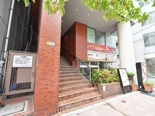 【東京都/千代田区神田小川町】インペリアル御茶の水 アプローチ