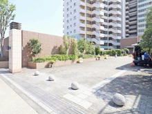 【東京都/足立区栗原】ライオンズタワー竹の塚ガーデン アプローチ